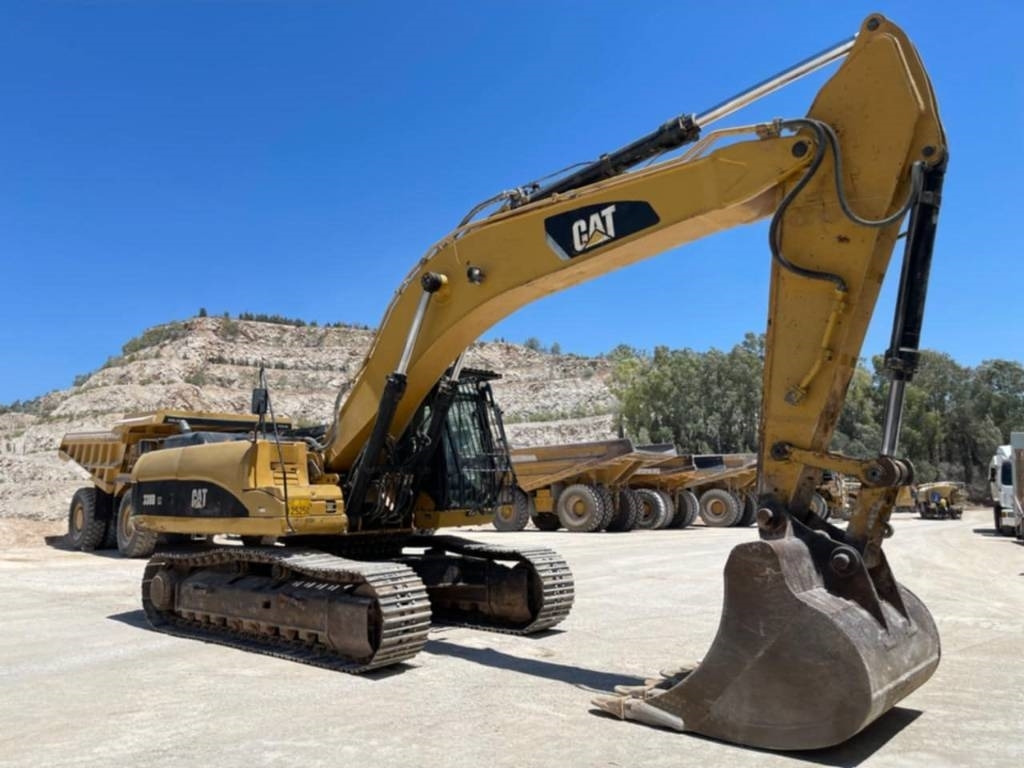 CAT 330 D LN - Верижен багер: снимка 4 CAT 330 D LN - Верижен багер: снимка 4