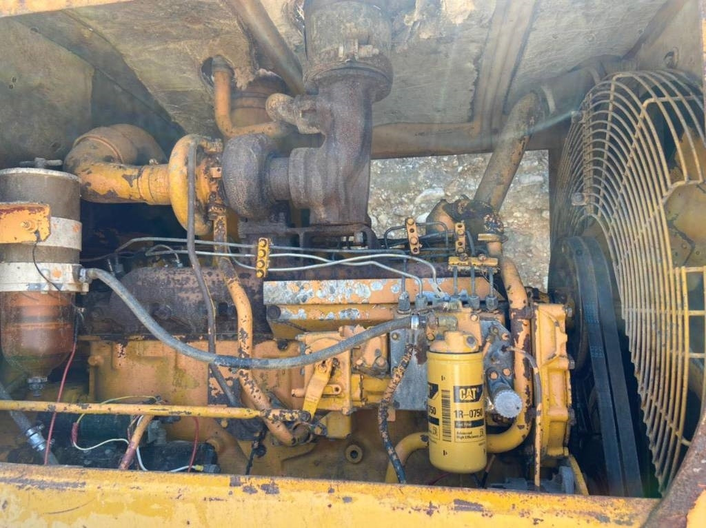 Колесен товарач CAT 966 C: снимка 18