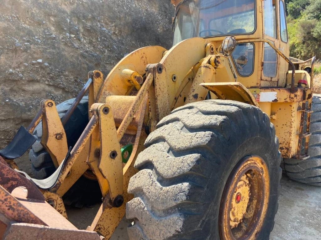 Колесен товарач CAT 966 C: снимка 12