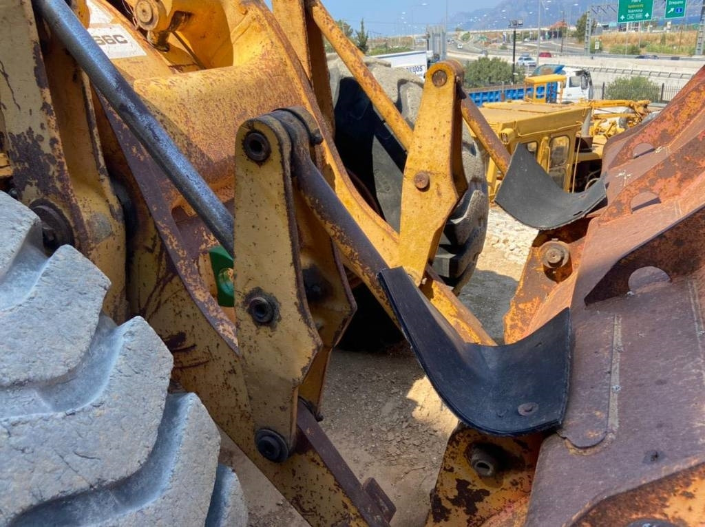 Колесен товарач CAT 966 C: снимка 16