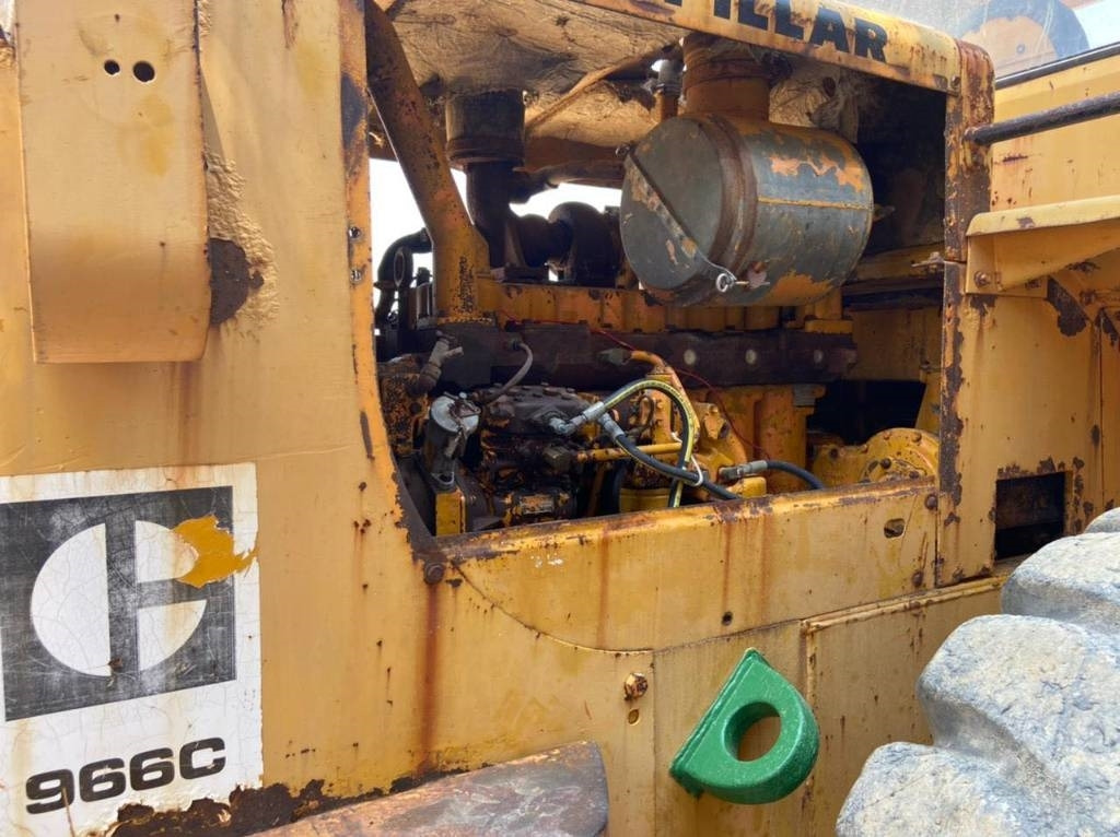 Колесен товарач CAT 966 C: снимка 15