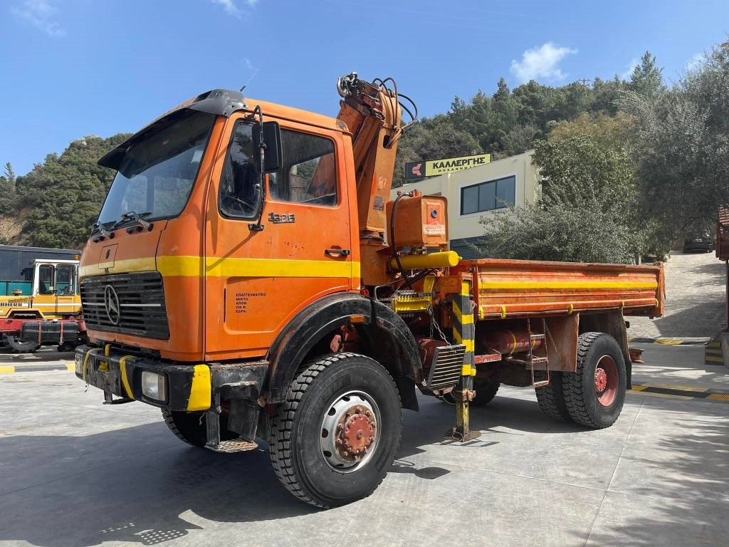 Mercedes-Benz 1626K - Камион с кран: снимка 3 Mercedes-Benz 1626K - Камион с кран: снимка 3