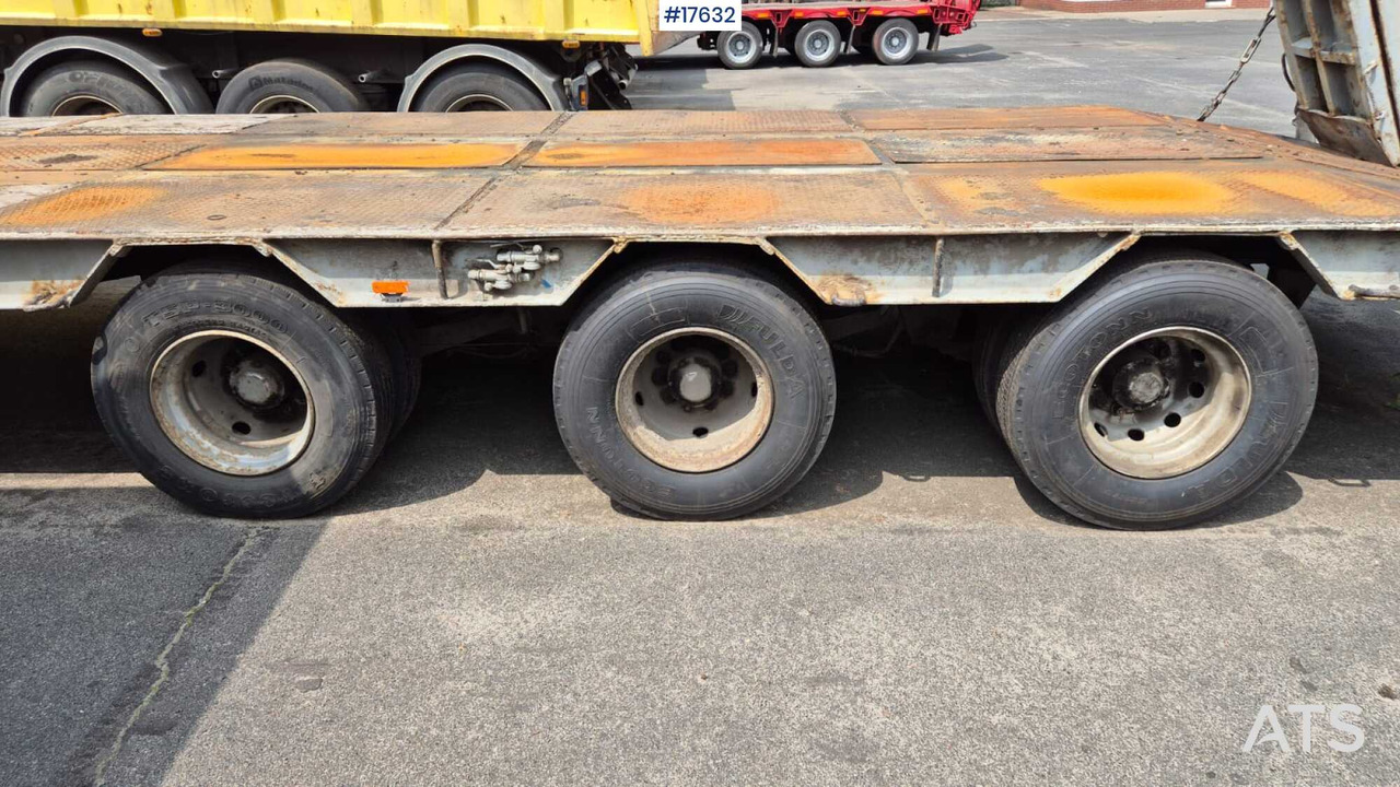 1990 ZREMB NS 300 - Нискорамна площадка полуремарке: снимка 4 1990 ZREMB NS 300 - Нискорамна площадка полуремарке: снимка 4