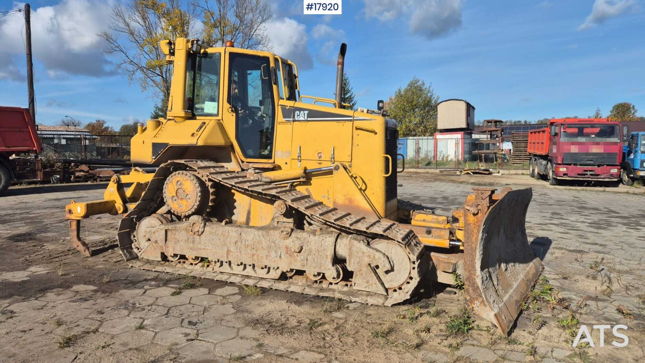 2004 CAT D6D XL - Булдозер: снимка 1 2004 CAT D6D XL - Булдозер: снимка 1