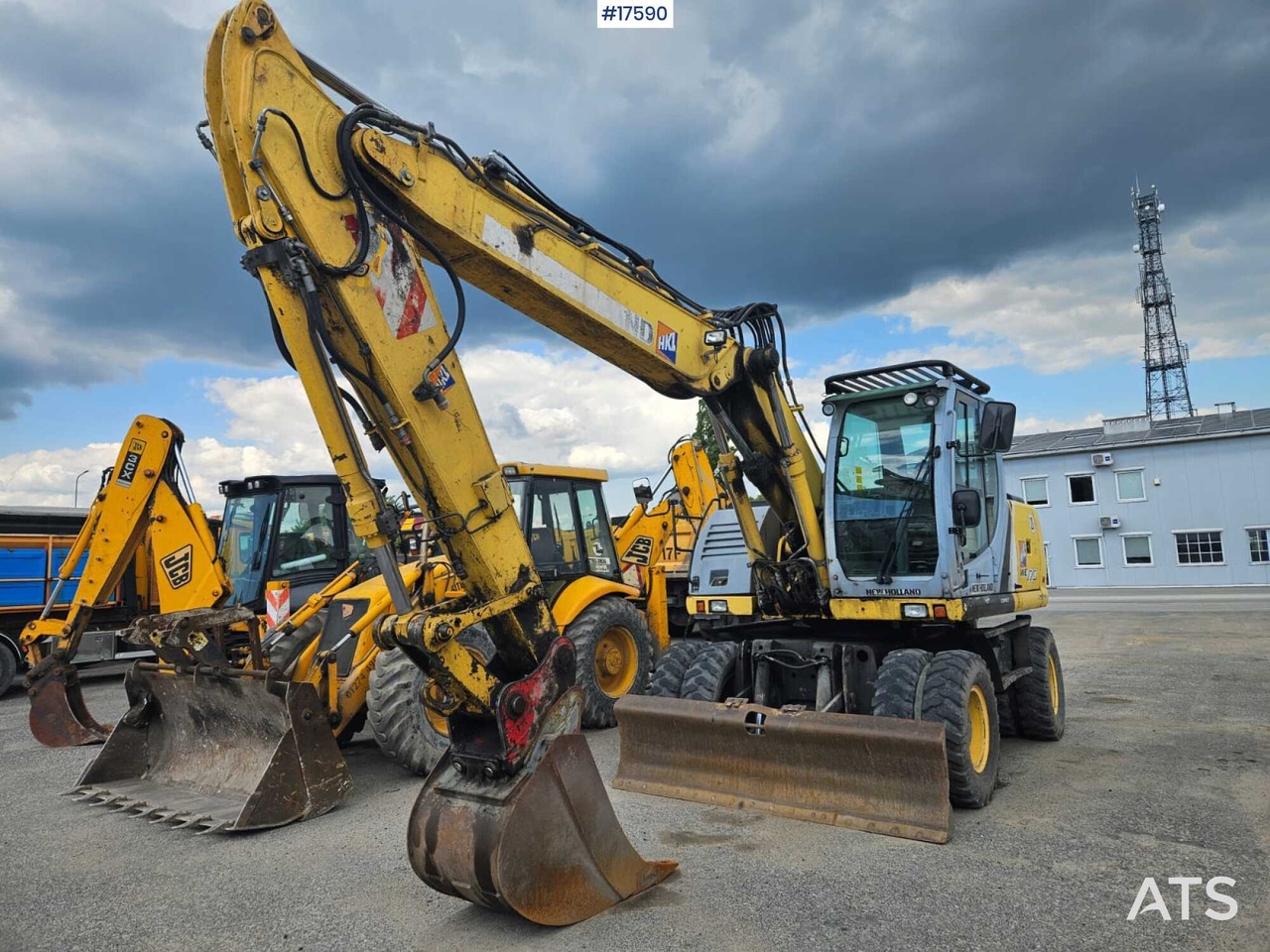 2010, New Holland WL 170C - Колесен багер: снимка 4 2010, New Holland WL 170C - Колесен багер: снимка 4