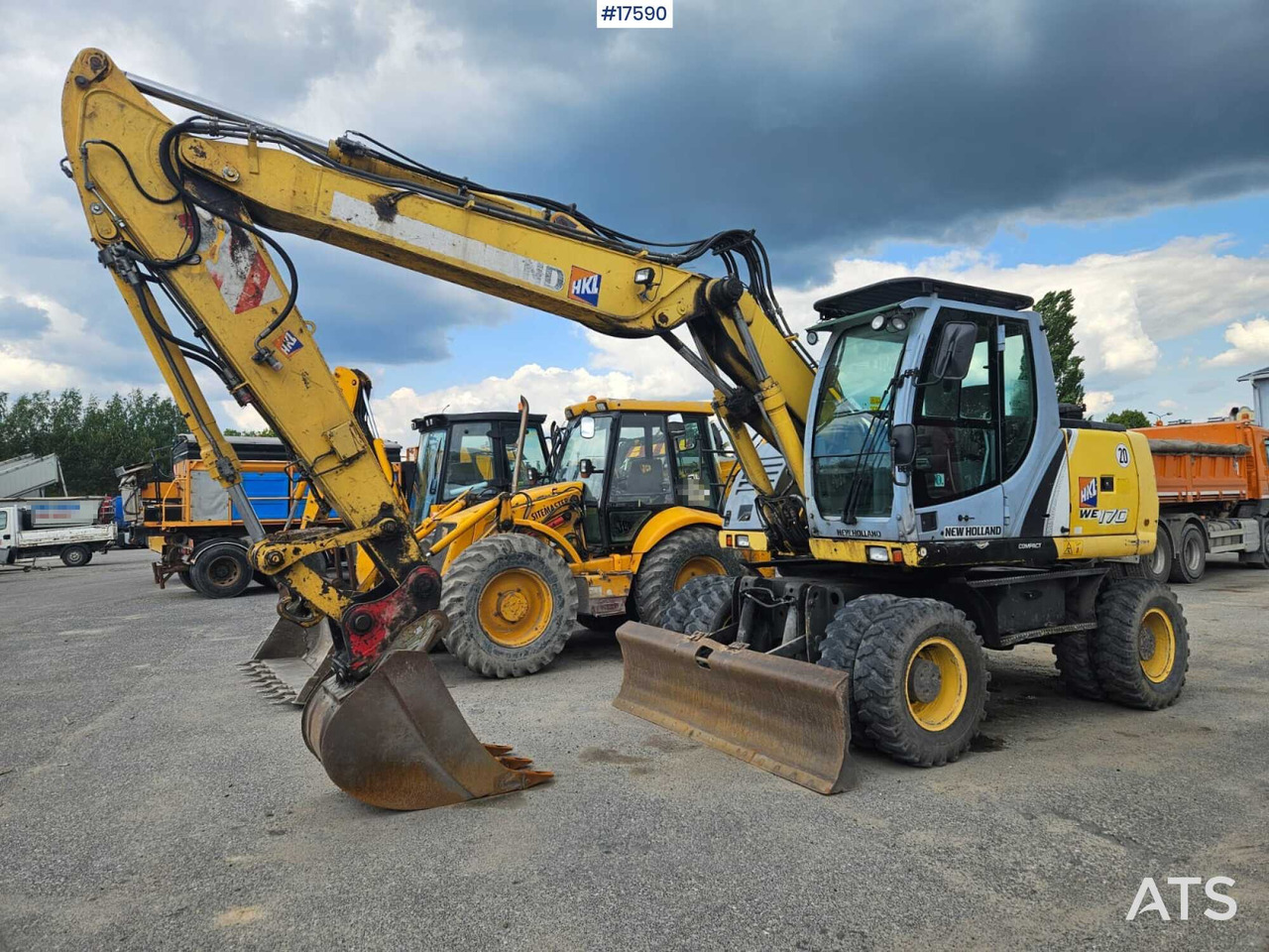 2010, New Holland WL 170C - Колесен багер: снимка 1 2010, New Holland WL 170C - Колесен багер: снимка 1