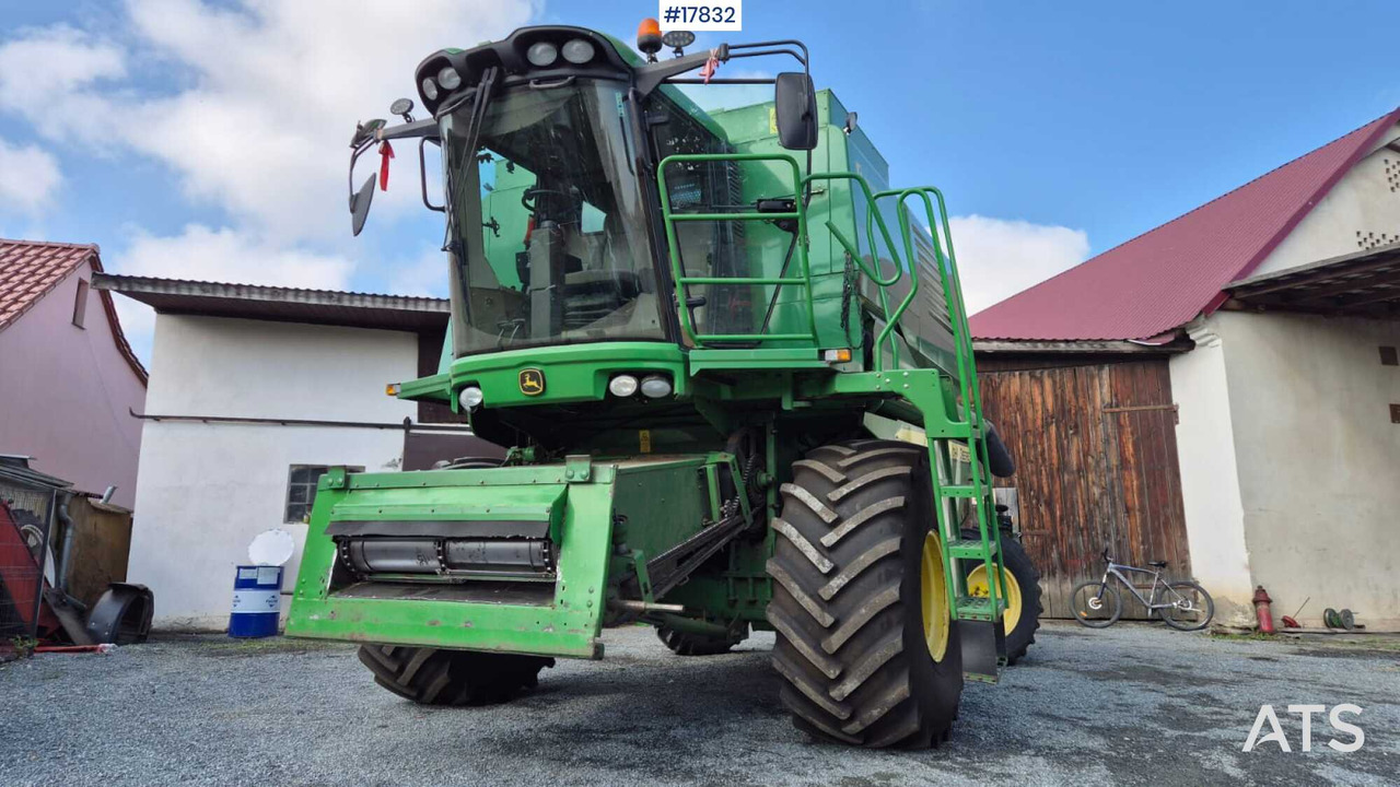 Combine harvester JOHN DEERE 1470 (2010) - Зърнокомбайн: снимка 2 Combine harvester JOHN DEERE 1470 (2010) - Зърнокомбайн: снимка 2