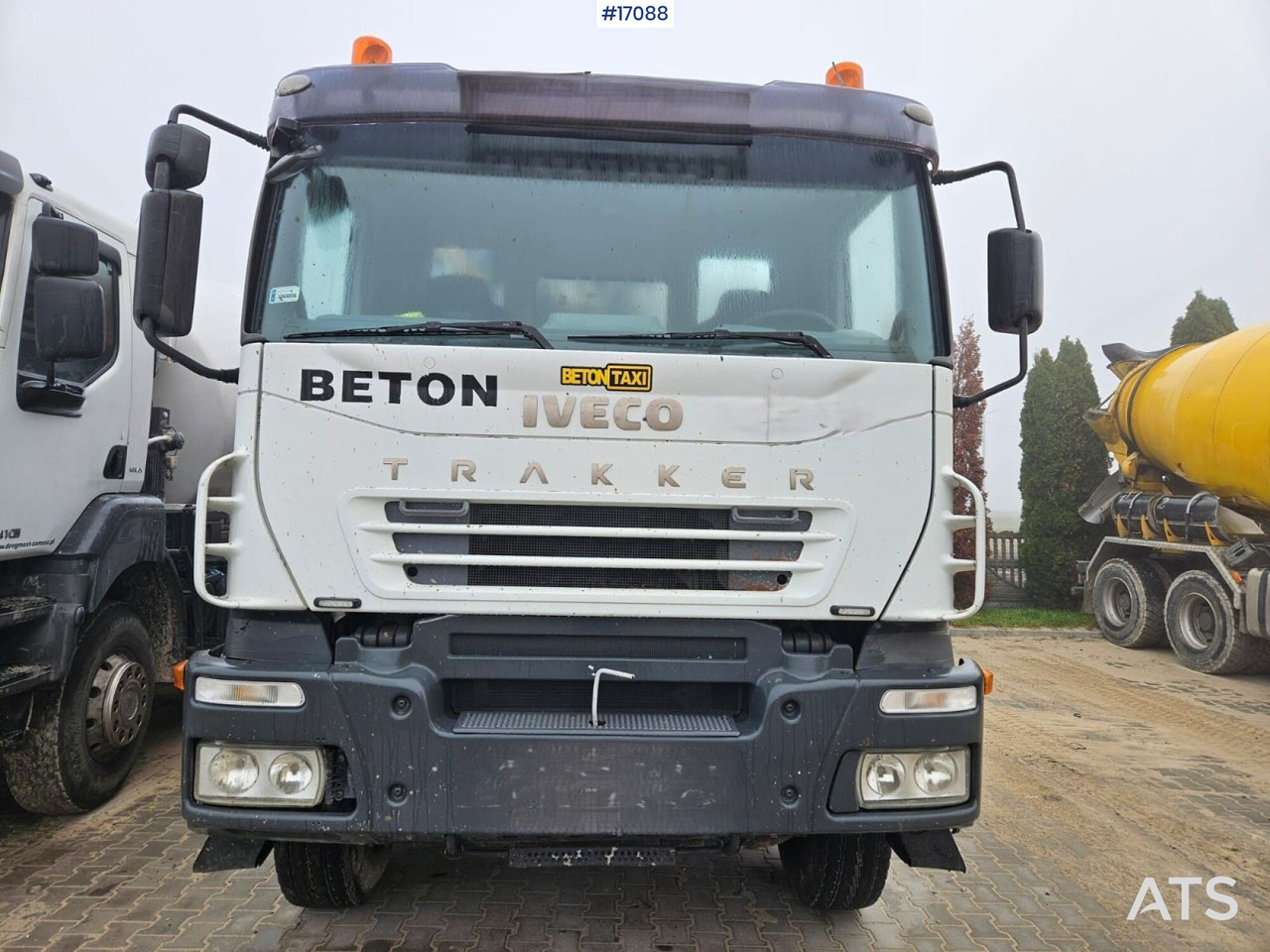 Concrete pump CIFA Magnum MK 28,4 IVECO 8x4 (2006) - Бетон помпа: снимка 4 Concrete pump CIFA Magnum MK 28,4 IVECO 8x4 (2006) - Бетон помпа: снимка 4