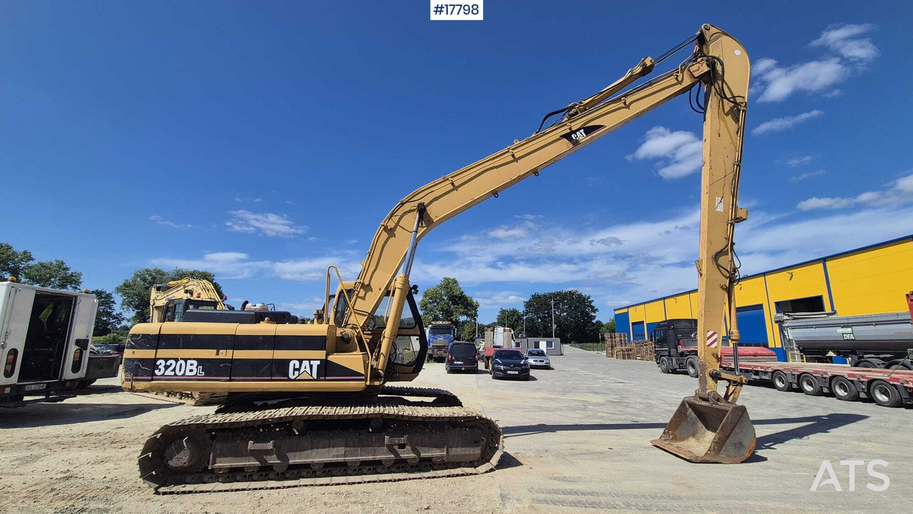 Crawler excavator JCB JS 220 LONG 16m (1997) - Верижен багер: снимка 1 Crawler excavator JCB JS 220 LONG 16m (1997) - Верижен багер: снимка 1