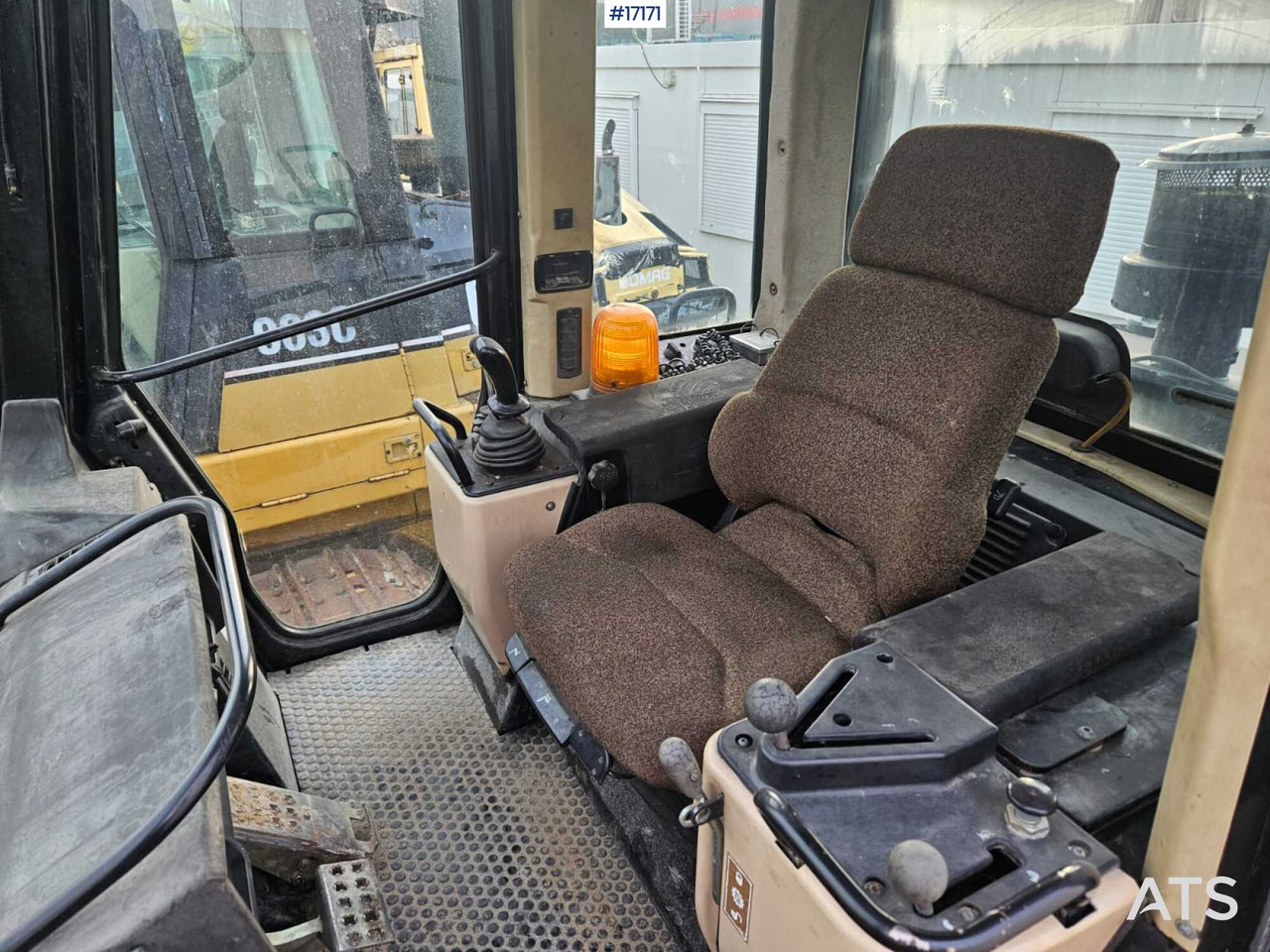 Лизинг на  Crawler loader CAT 963C (2001) Crawler loader CAT 963C (2001): снимка 10