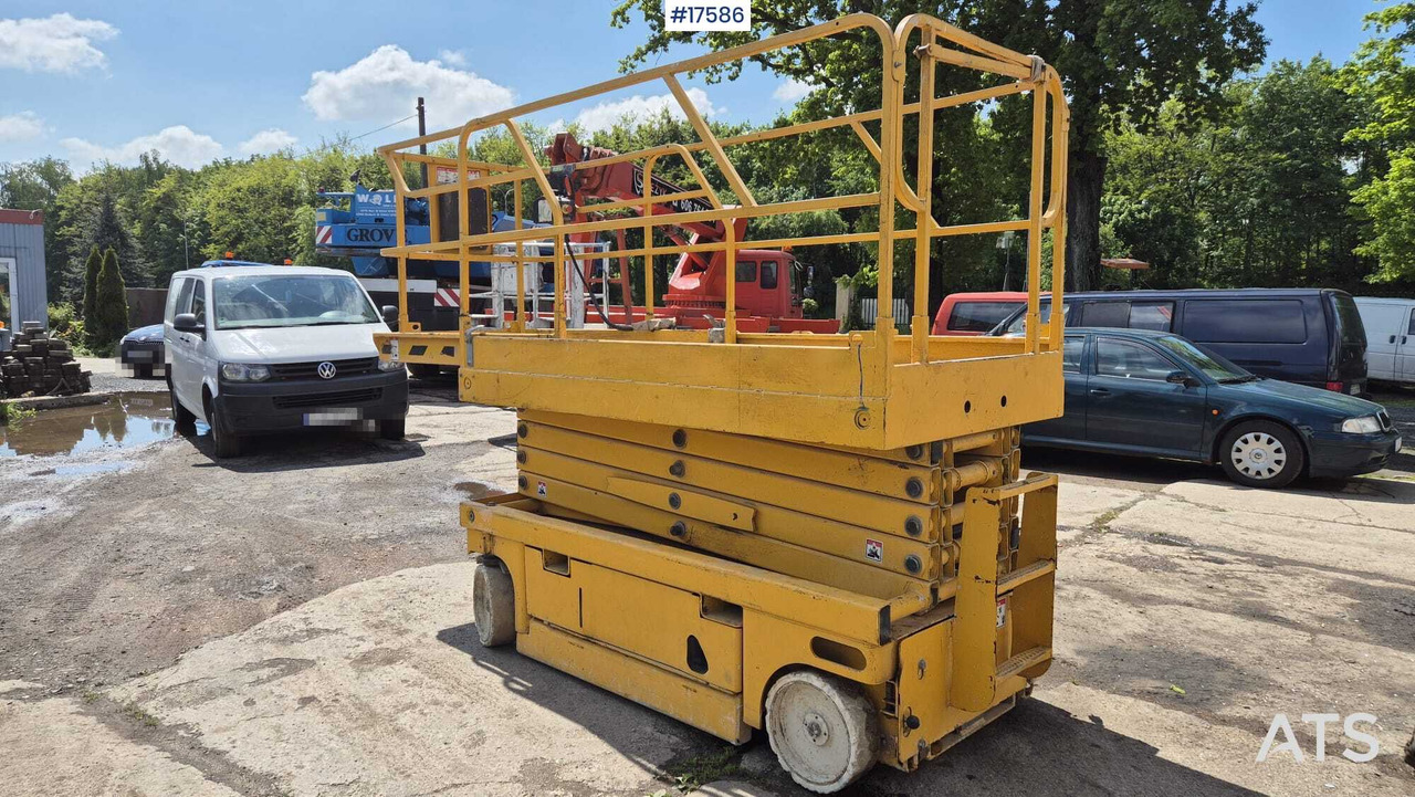2007 Haulotte Compact 12 - Друга техника: снимка 3 2007 Haulotte Compact 12 - Друга техника: снимка 3