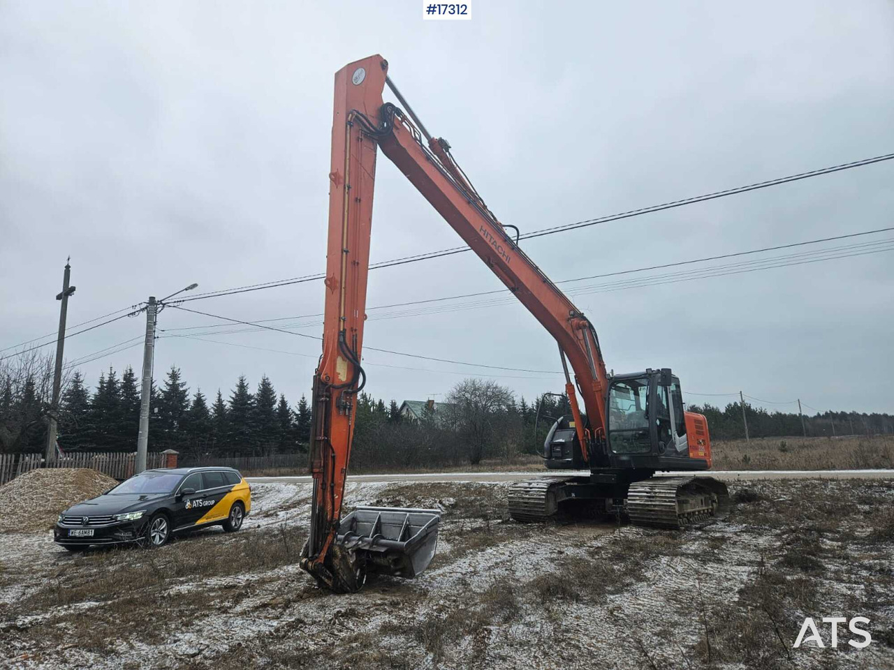 HITACHI ZX225 USRLC Crawler Excavator LONG 16m (2012) - Верижен багер: снимка 2 HITACHI ZX225 USRLC Crawler Excavator LONG 16m (2012) - Верижен багер: снимка 2