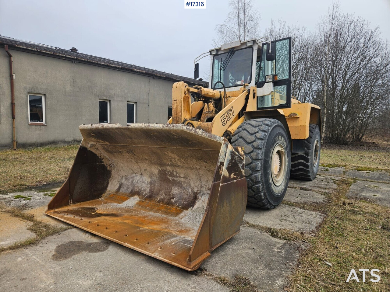 LIEBHERR L551 wheel loader (1995) - Колесен товарач: снимка 1 LIEBHERR L551 wheel loader (1995) - Колесен товарач: снимка 1