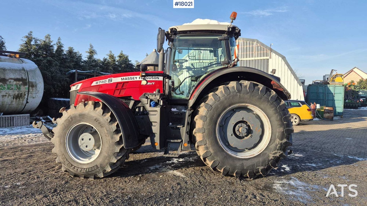 Massey Ferguson 8740S agricultural tractor (2019) - Трактор: снимка 5 Massey Ferguson 8740S agricultural tractor (2019) - Трактор: снимка 5