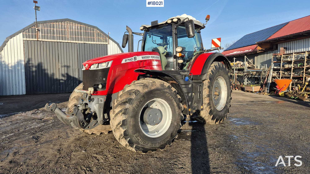 Massey Ferguson 8740S agricultural tractor (2019) - Трактор: снимка 1 Massey Ferguson 8740S agricultural tractor (2019) - Трактор: снимка 1