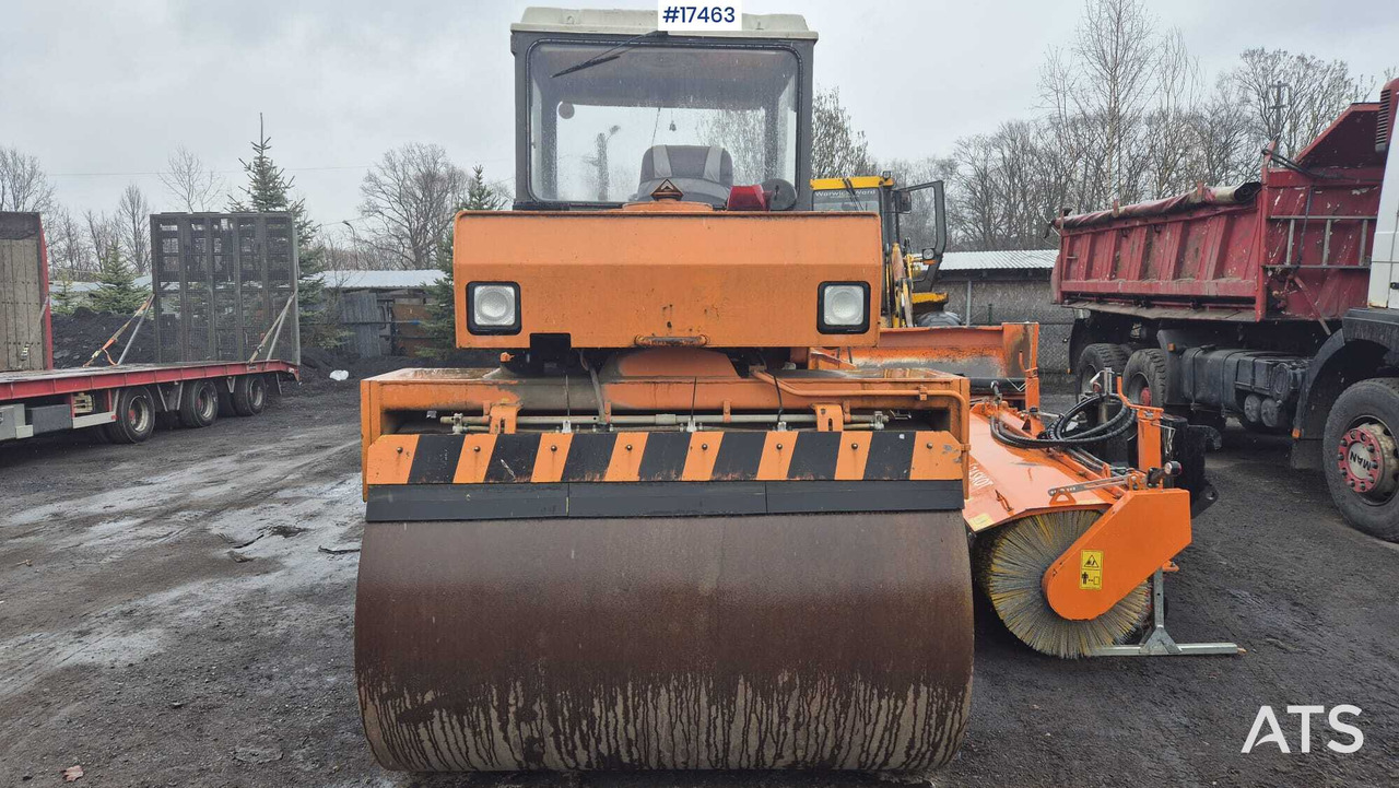Tandem vibratory roller STAVOSTROJ VSH 102 (1997) - Пътен валяк: снимка 2 Tandem vibratory roller STAVOSTROJ VSH 102 (1997) - Пътен валяк: снимка 2
