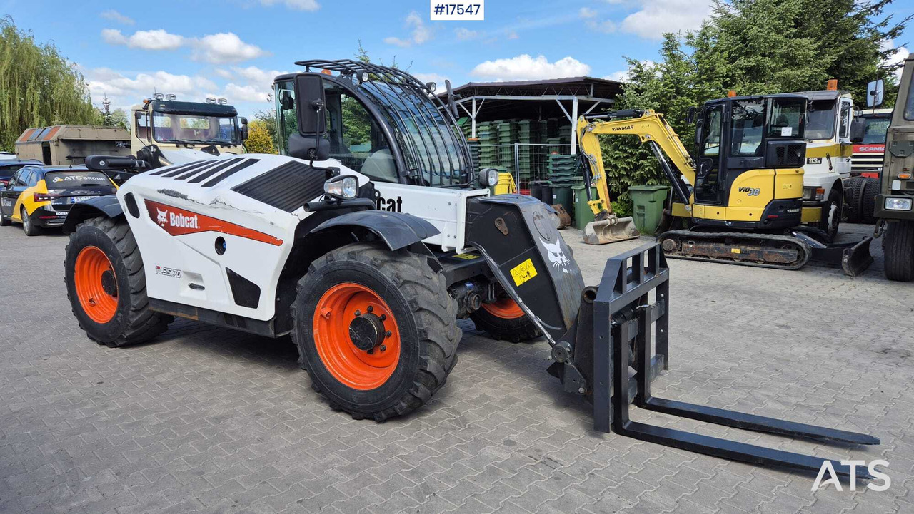 Telescopic wheel loaders BOBCAT TL35-70 (2018) - Телескопичен товарач: снимка 2 Telescopic wheel loaders BOBCAT TL35-70 (2018) - Телескопичен товарач: снимка 2