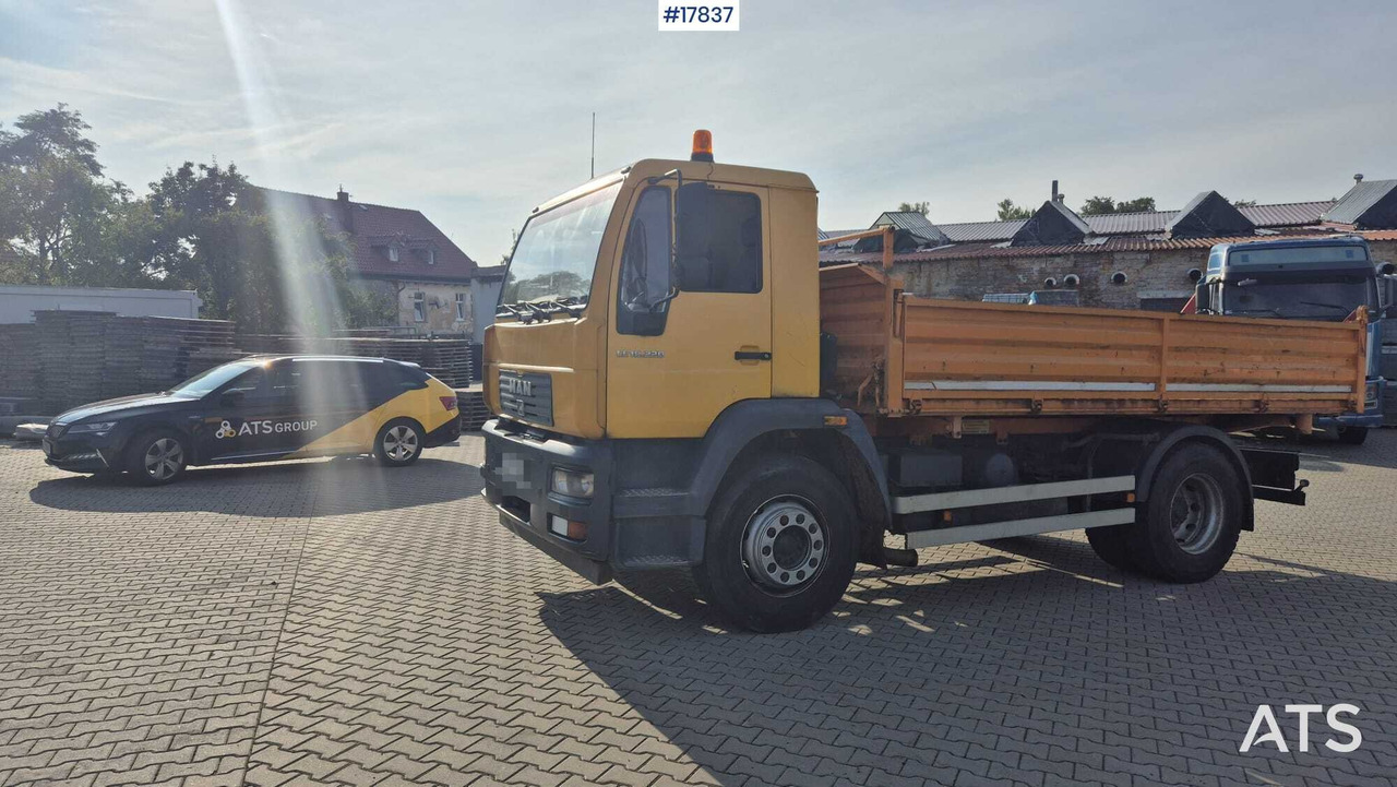 Tipper MAN 18.225 LC (2003) - Самосвал камион: снимка 5 Tipper MAN 18.225 LC (2003) - Самосвал камион: снимка 5