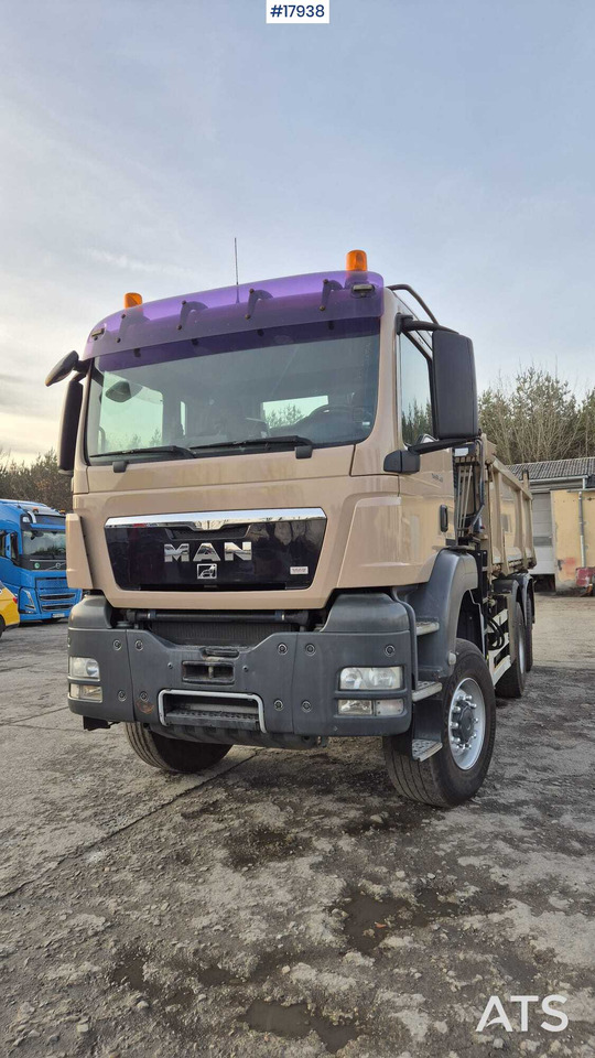 Tipper MAN TGS 33.400 6x4 HDS HIAB 144 DS-2 DUO (2009) - Самосвал камион, Камион с кран: снимка 3 Tipper MAN TGS 33.400 6x4 HDS HIAB 144 DS-2 DUO (2009) - Самосвал камион, Камион с кран: снимка 3