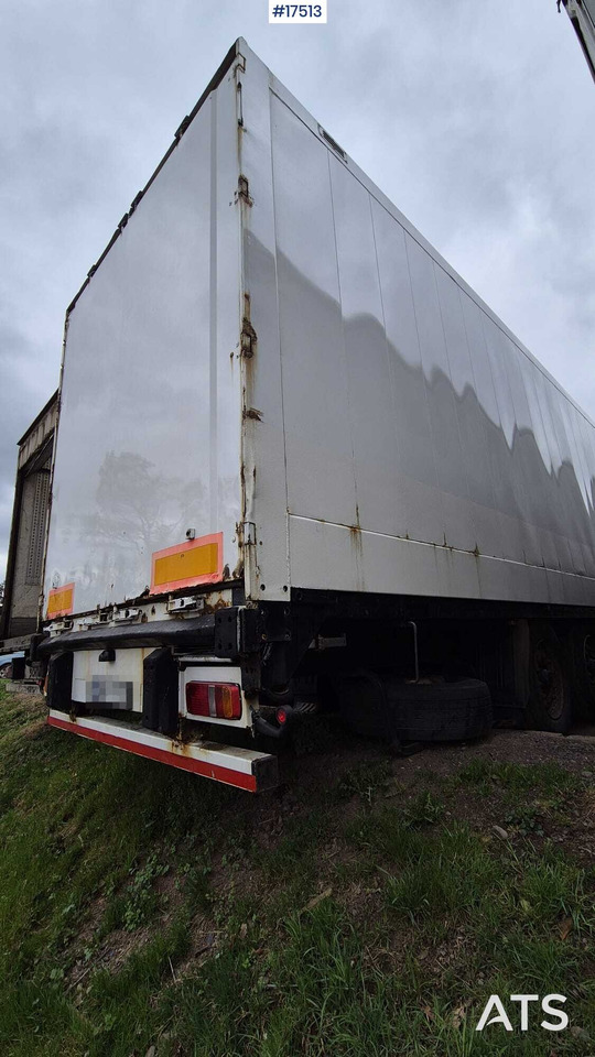 Truck semi-trailer, isothermal KRONE SD (2008) - Брезентово полуремарке: снимка 4 Truck semi-trailer, isothermal KRONE SD (2008) - Брезентово полуремарке: снимка 4