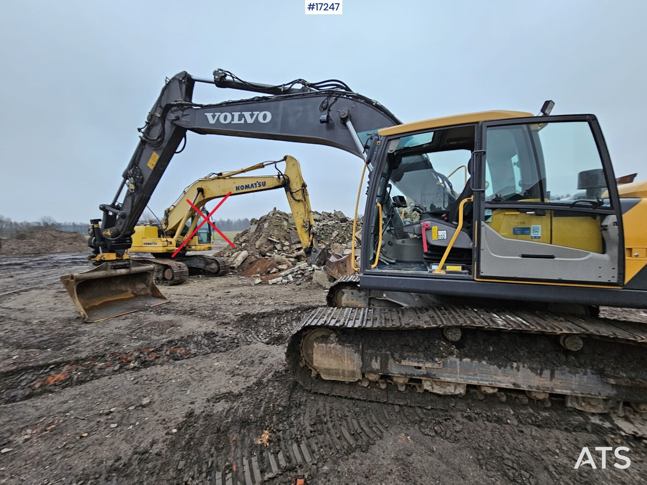 VOLVO EC 220DL Crawler Excavator (2013) Leica GPS Rototilt - Верижен багер: снимка 5 VOLVO EC 220DL Crawler Excavator (2013) Leica GPS Rototilt - Верижен багер: снимка 5