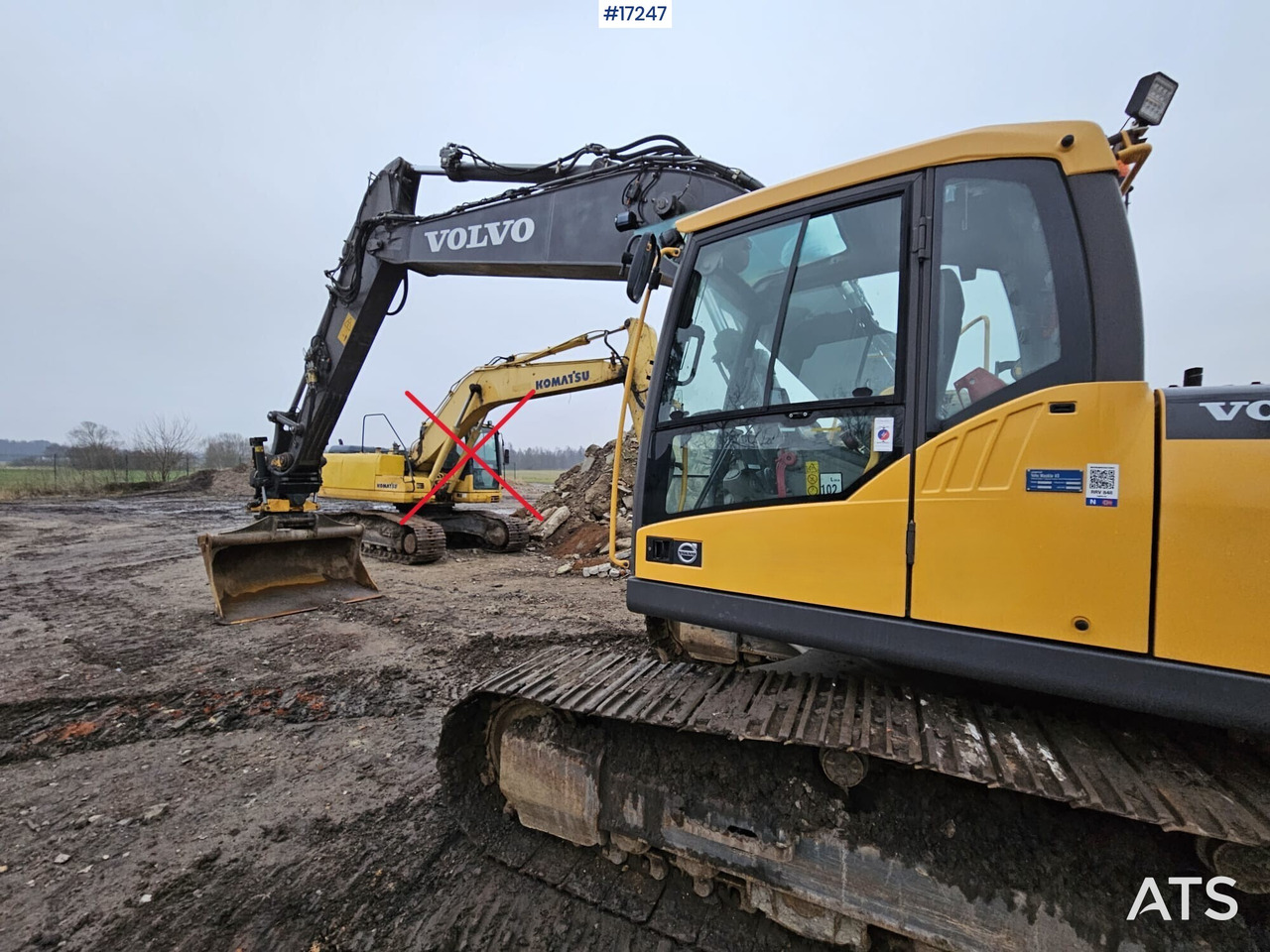 VOLVO EC 220DL Crawler Excavator (2013) Leica GPS Rototilt - Верижен багер: снимка 3 VOLVO EC 220DL Crawler Excavator (2013) Leica GPS Rototilt - Верижен багер: снимка 3