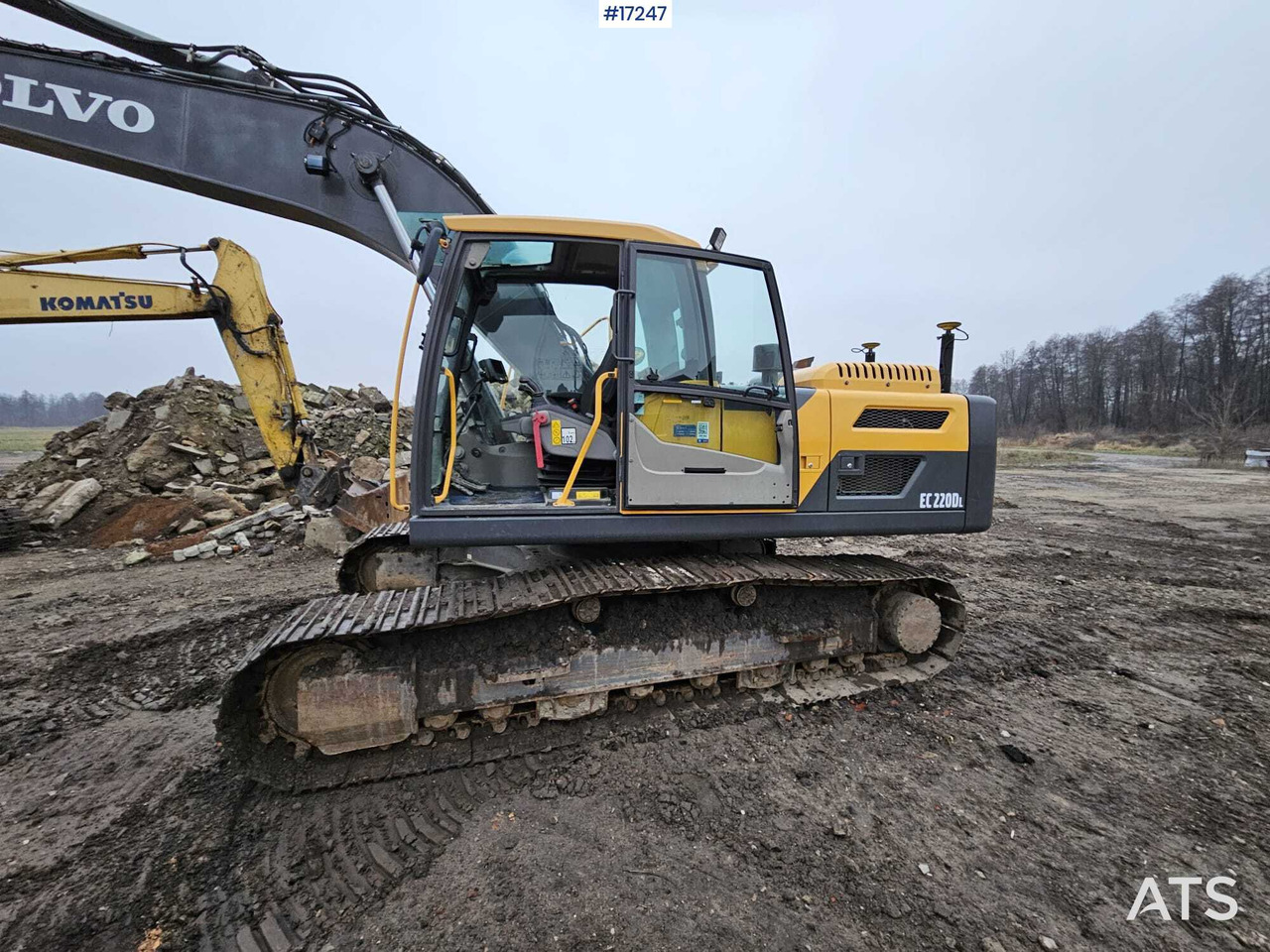 VOLVO EC 220DL Crawler Excavator (2013) Leica GPS Rototilt - Верижен багер: снимка 4 VOLVO EC 220DL Crawler Excavator (2013) Leica GPS Rototilt - Верижен багер: снимка 4