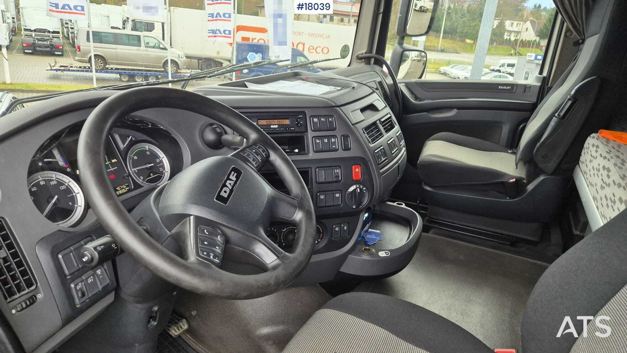 Влекач DAF XF 440 FT tractor unit (2017) Tipping hydraulics.: снимка 15