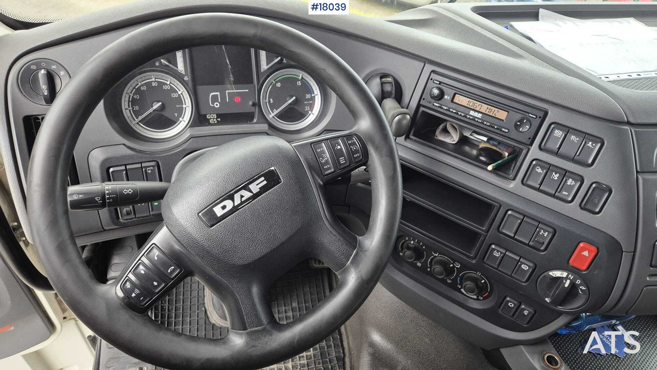 Влекач DAF XF 440 FT tractor unit (2017) Tipping hydraulics.: снимка 16