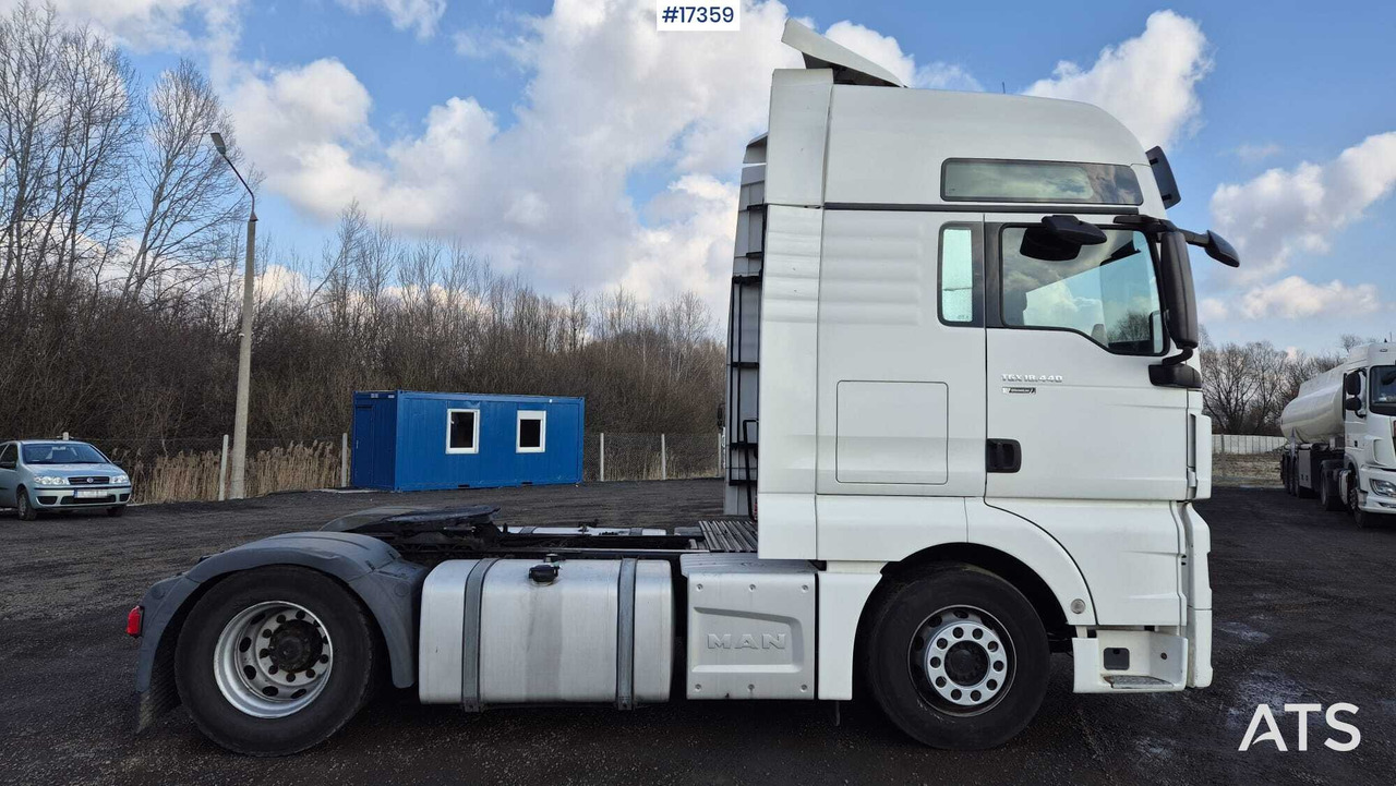 Truck tractor MAN TGX 18.440 EfficientLine 2 (2016) - Влекач: снимка 5 Truck tractor MAN TGX 18.440 EfficientLine 2 (2016) - Влекач: снимка 5