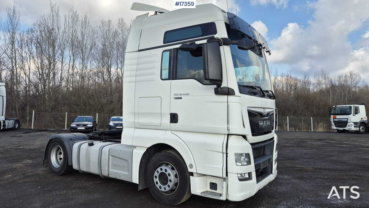 Truck tractor MAN TGX 18.440 EfficientLine 2 (2016) - Влекач: снимка 2 Truck tractor MAN TGX 18.440 EfficientLine 2 (2016) - Влекач: снимка 2