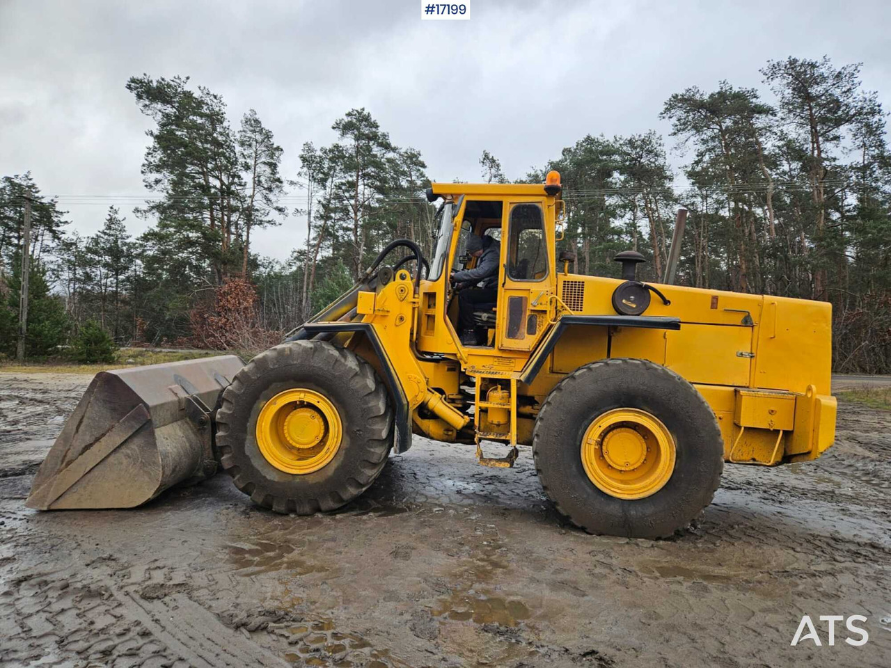 Wheel loader VOLVO 4500 (1984) - Колесен товарач: снимка 2 Wheel loader VOLVO 4500 (1984) - Колесен товарач: снимка 2