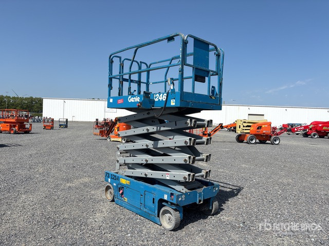 2007 Genie GS3246 Electric Scissor Lift - Ножична работна платформа: снимка 4 2007 Genie GS3246 Electric Scissor Lift - Ножична работна платформа: снимка 4