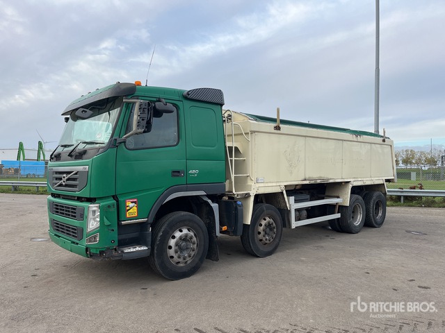 2010 Volvo FM420 8x4 Sleeper Tri/A Dump Truck - Самосвал камион: снимка 1 2010 Volvo FM420 8x4 Sleeper Tri/A Dump Truck - Самосвал камион: снимка 1