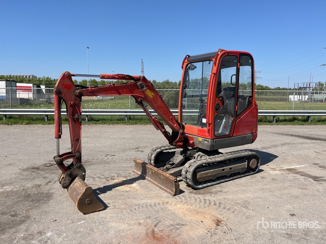 2012 Caterpillar 302.4D Mini Excavator: <6.6t - Мини багер: снимка 1 2012 Caterpillar 302.4D Mini Excavator: <6.6t - Мини багер: снимка 1