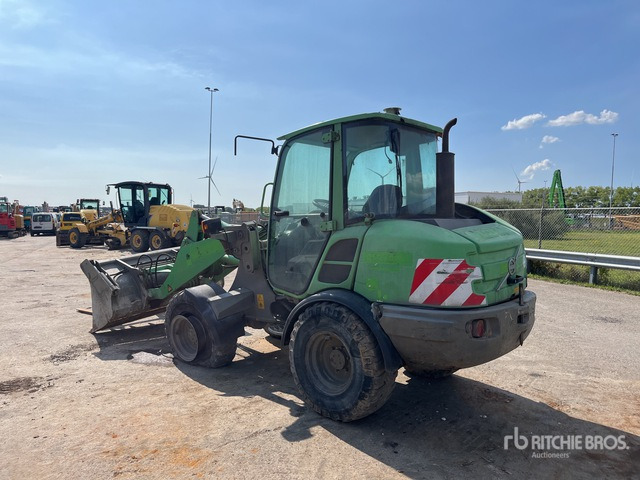 2013 Volvo L25F (Inoperable) Wheel Loader - Колесен товарач: снимка 4 2013 Volvo L25F (Inoperable) Wheel Loader - Колесен товарач: снимка 4