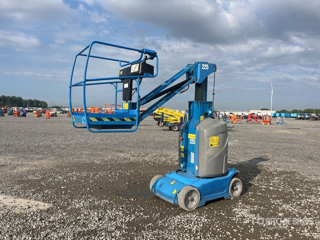 2014 Genie GR26J Vertical Mast Lift - Вертикална работна платформа: снимка 1 2014 Genie GR26J Vertical Mast Lift - Вертикална работна платформа: снимка 1