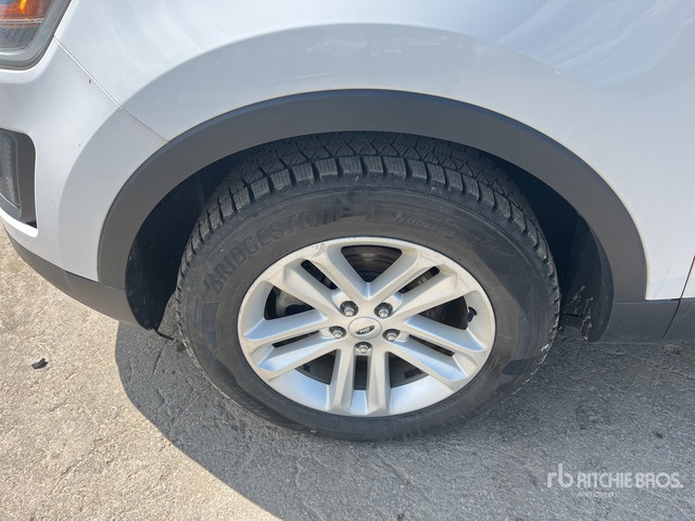 2015 Ford Explorer 4WD SUV - Джип: снимка 4 2015 Ford Explorer 4WD SUV - Джип: снимка 4