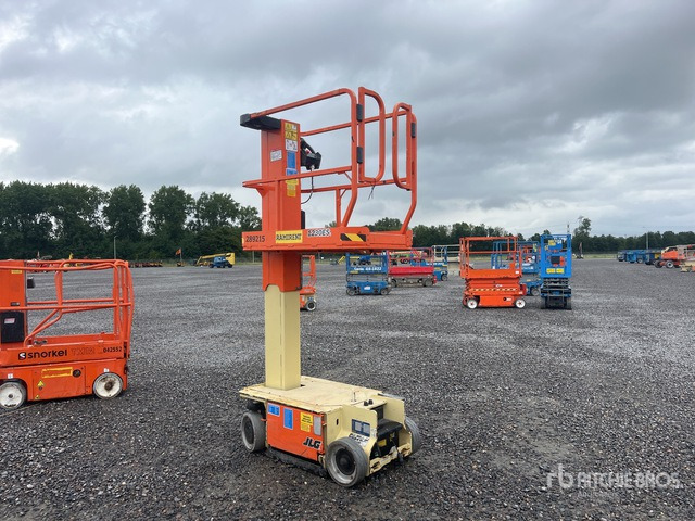 2015 JLG 1230ES Vertical Mast Lift - Вертикална работна платформа: снимка 4 2015 JLG 1230ES Vertical Mast Lift - Вертикална работна платформа: снимка 4