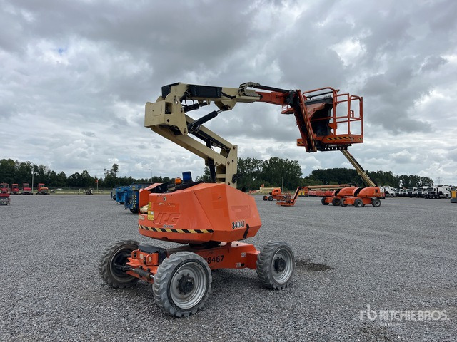 2015 JLG 340AJ 4WD Diesel Articulating Boom Lift - Артикулираща платформа: снимка 2 2015 JLG 340AJ 4WD Diesel Articulating Boom Lift - Артикулираща платформа: снимка 2