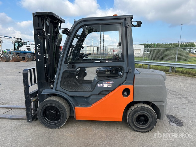 2018 Toyota 02-8FDF30 3000 kg Forklift - Дизелов мотокар: снимка 4 2018 Toyota 02-8FDF30 3000 kg Forklift - Дизелов мотокар: снимка 4