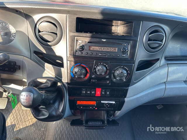 2010 Iveco 35C18 2WD Tractor - Влекач: снимка 4 2010 Iveco 35C18 2WD Tractor - Влекач: снимка 4