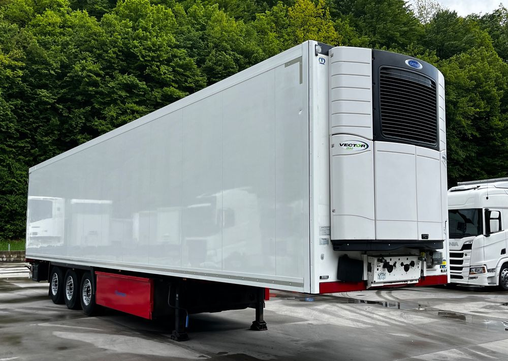 Krone Chłodnia // 2015 // Kosz Paletowy // Oś podnoszona // SAF // - Рефрижератор полуремарке: снимка 3 Krone Chłodnia // 2015 // Kosz Paletowy // Oś podnoszona // SAF // - Рефрижератор полуремарке: снимка 3