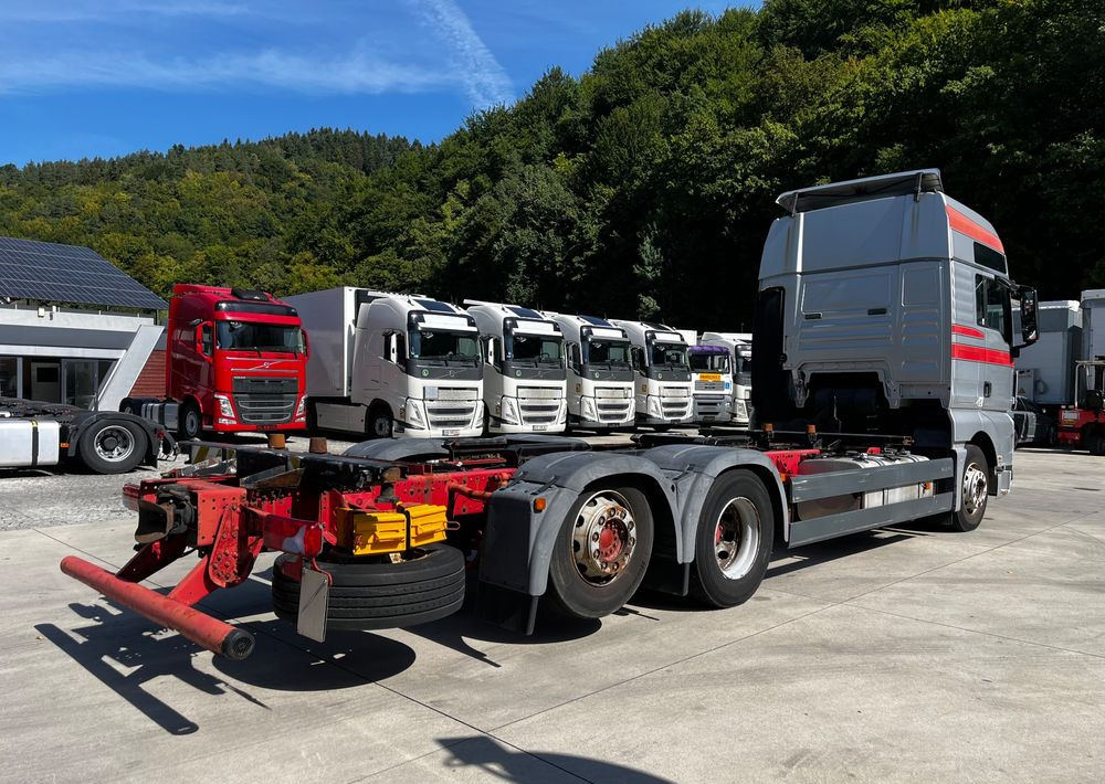 Шаси кабина MAN TGX 18.480 // Euro 5 // 6x2 // BDF // Cały na poduszkach // Automat //: снимка 10 Шаси кабина MAN TGX 18.480 // Euro 5 // 6x2 // BDF // Cały na poduszkach // Automat //: снимка 10