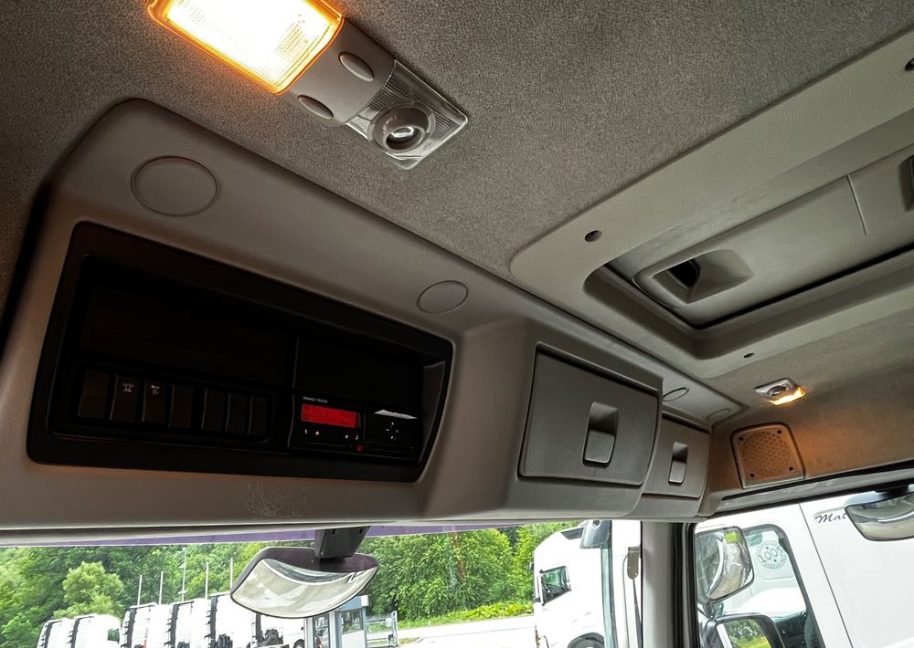 Renault Kerax 380 EEV // Skrzynia Burtowa // HIAB XS166 Hipro + Radio // Zwolnice // // - Бордови камион, Камион с кран: снимка 3 Renault Kerax 380 EEV // Skrzynia Burtowa // HIAB XS166 Hipro + Radio // Zwolnice // // - Бордови камион, Камион с кран: снимка 3