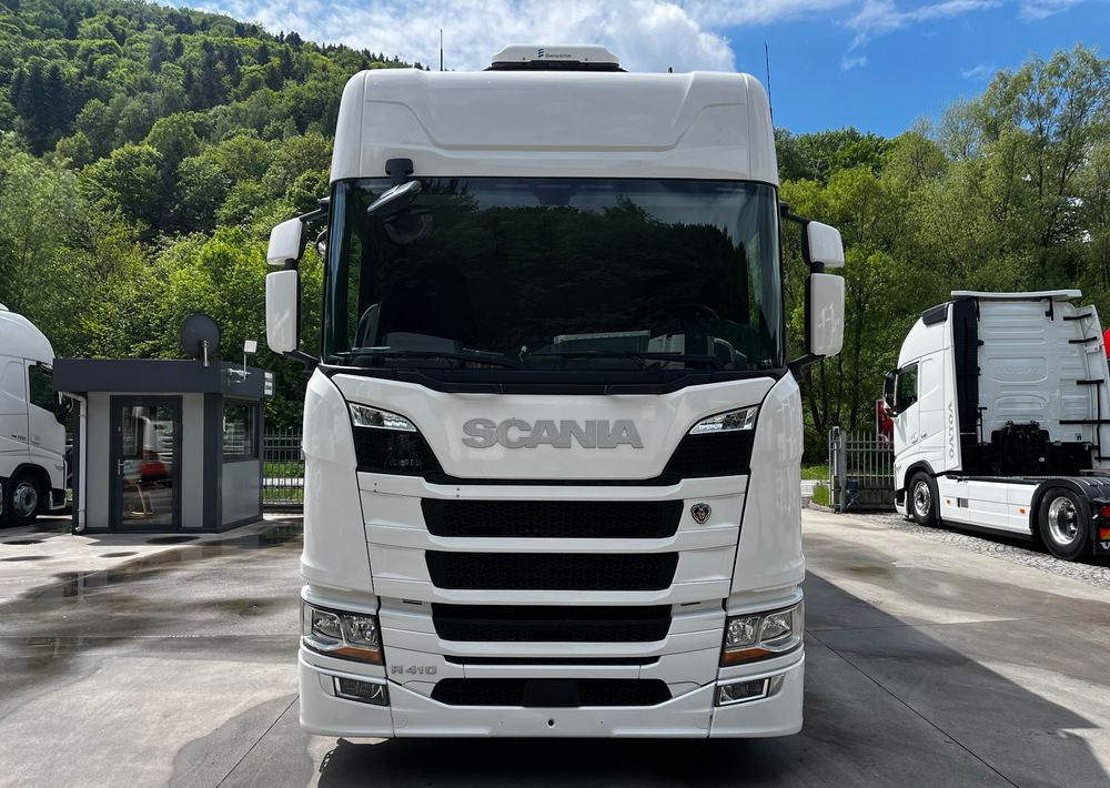 Scania R410 // 2018 Rok 6x2 // Retarder // Automat // Led // Navi // 77 // - Камион с брезент: снимка 2 Scania R410 // 2018 Rok 6x2 // Retarder // Automat // Led // Navi // 77 // - Камион с брезент: снимка 2