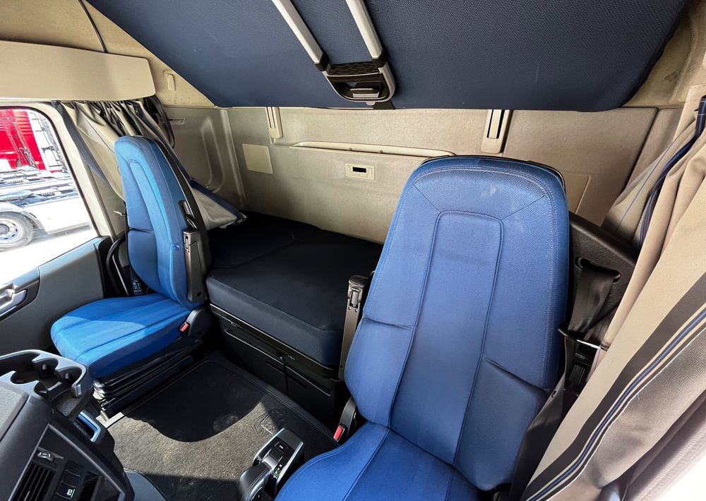 Влекач Volvo FH 500 // 2023Rok // Klima postojowa // Full Led // ACC //: снимка 12