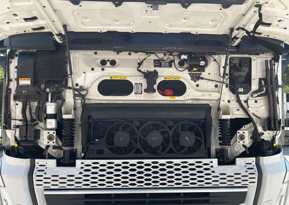 Влекач Volvo FH 500 // 2023Rok // Klima postojowa // Full Led // ACC //: снимка 15