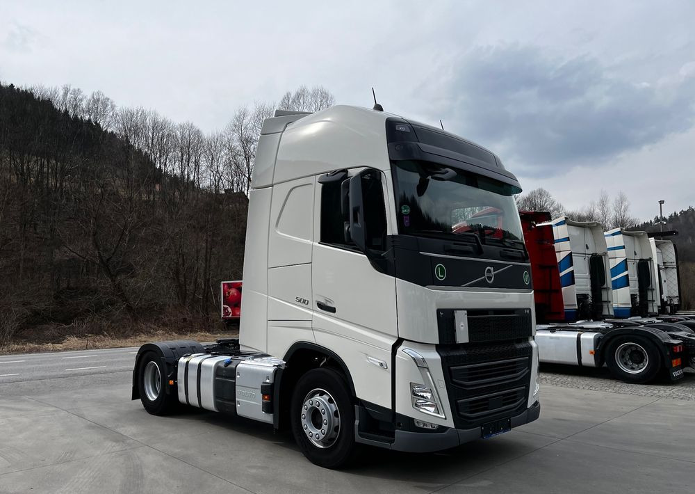 Volvo FH 500 EURO 6 // Standard // 2024 Rok // Parkclima // Globe XL // Skóry // Joystick // - Влекач: снимка 3 Volvo FH 500 EURO 6 // Standard // 2024 Rok // Parkclima // Globe XL // Skóry // Joystick // - Влекач: снимка 3