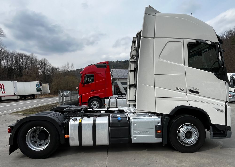 Volvo FH 500 EURO 6 // Standard // 2024 Rok // Parkclima // Globe XL // Skóry // Joystick // - Влекач: снимка 4 Volvo FH 500 EURO 6 // Standard // 2024 Rok // Parkclima // Globe XL // Skóry // Joystick // - Влекач: снимка 4